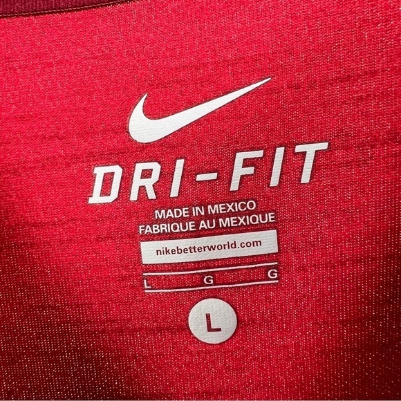 NIKE DRI-FIT Short Sleeve Tee. Red space dyed. Swish Logo in gray. Size Large - Picture 5 of 7